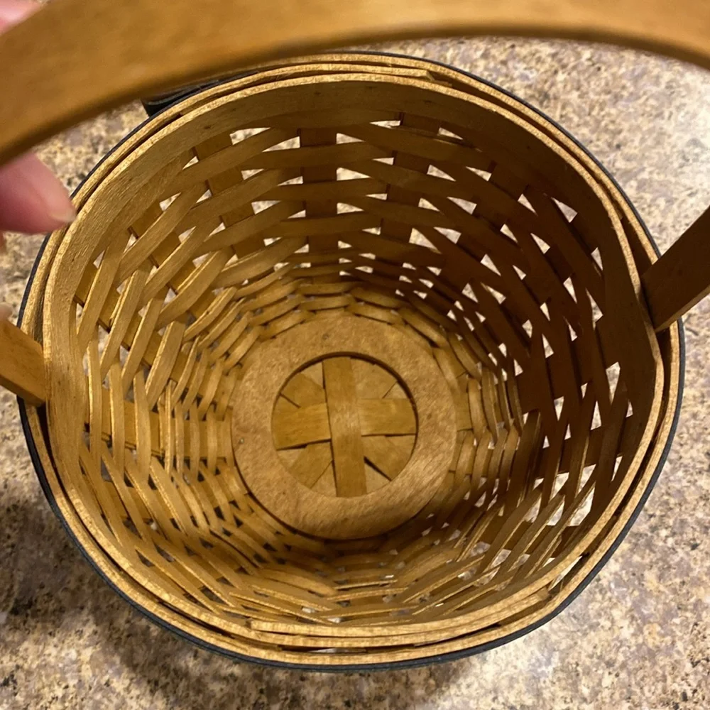 Longaberger Collectors Club Basket With Stationary Handle 2004
